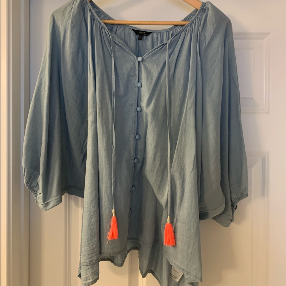 Super cute light weight shirt
